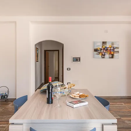 Casa Con Ampio Cortile Apartamento